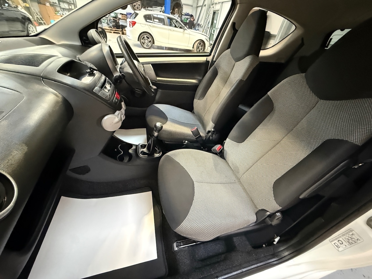 Used Toyota AYGO 2013 for sale - 76193309: Photo 18