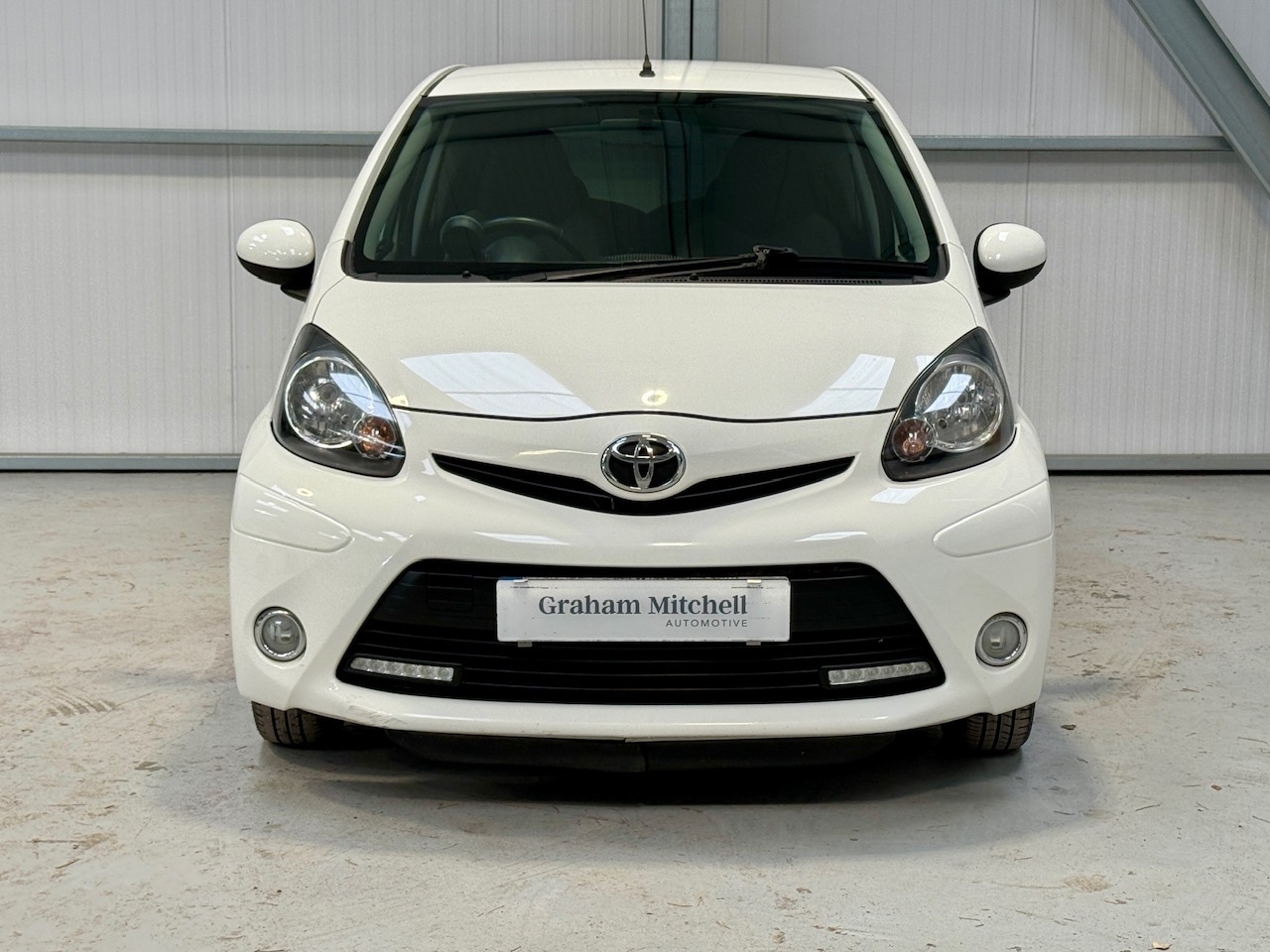 Used Toyota AYGO 2013 for sale - 76193309: Photo 2