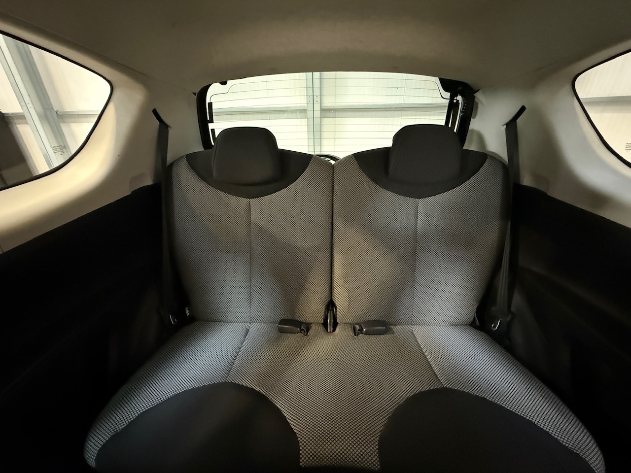 Used Toyota AYGO 2013 for sale - 76193309: Photo 21