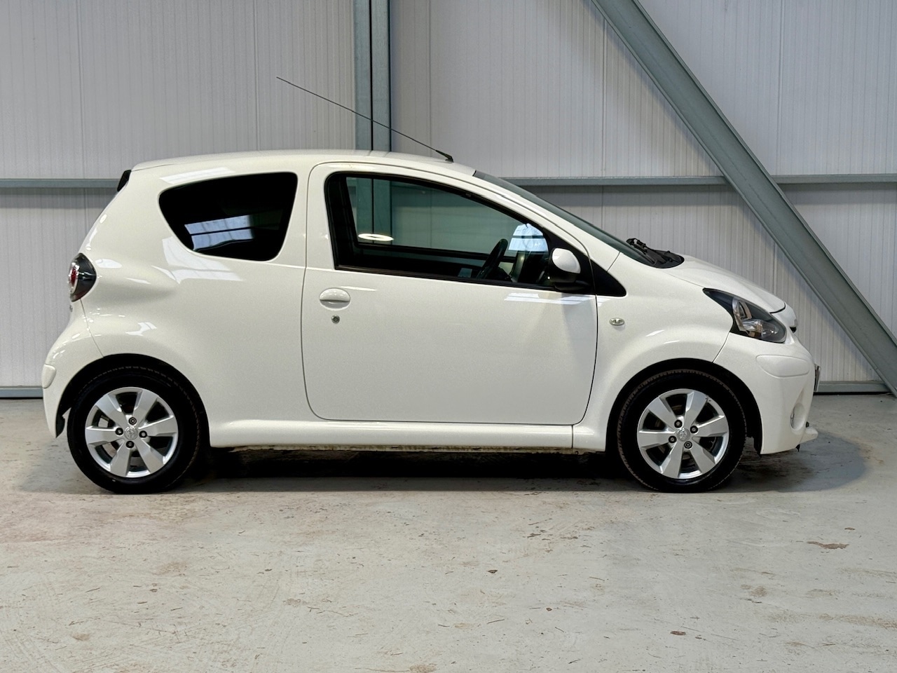 Used Toyota AYGO 2013 for sale - 76193309: Photo 4