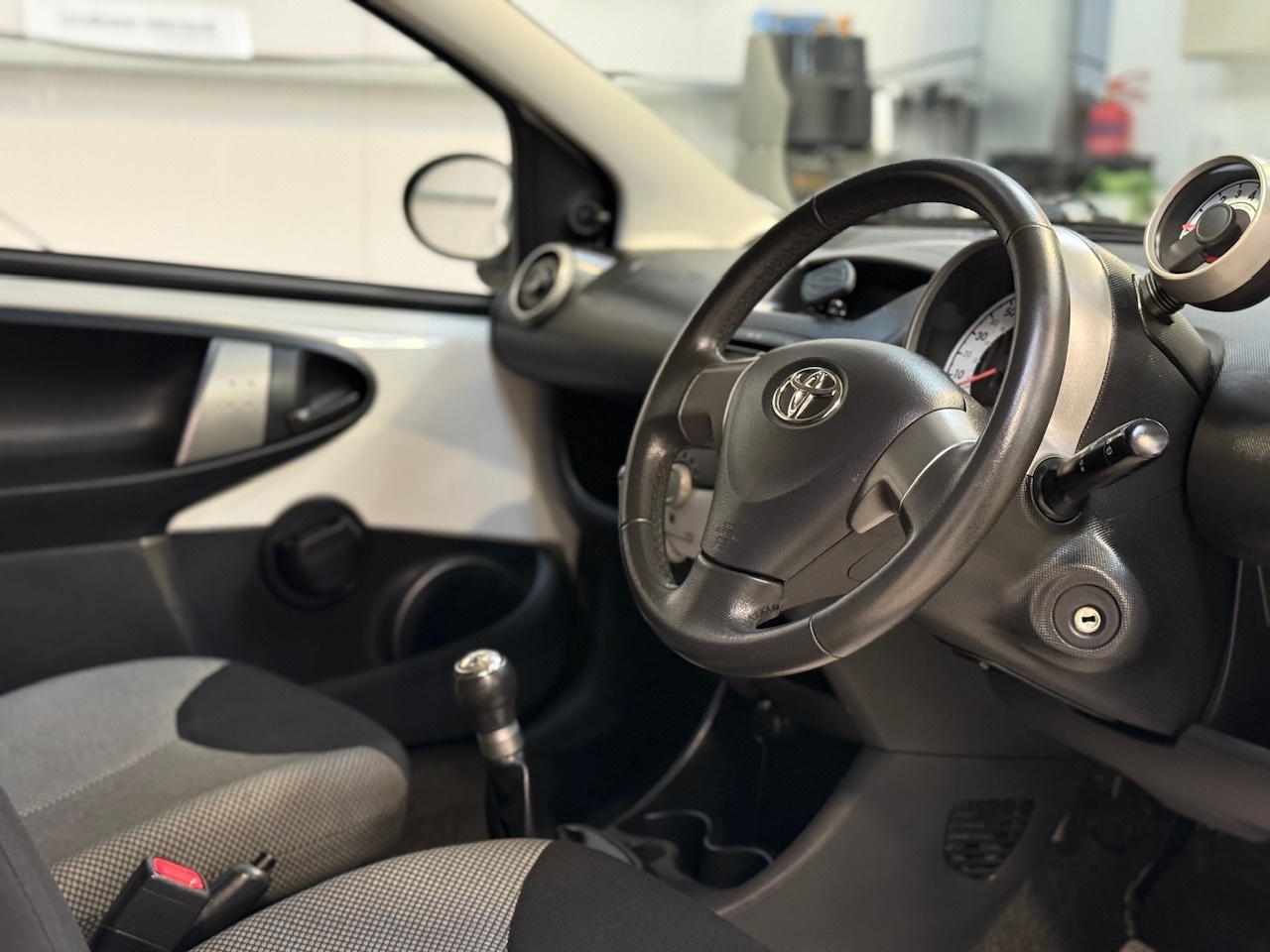 Used Toyota AYGO 2013 for sale - 76193309: Photo 9