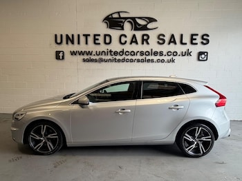 Used Volvo V40 2017 for sale - 79374170: Photo