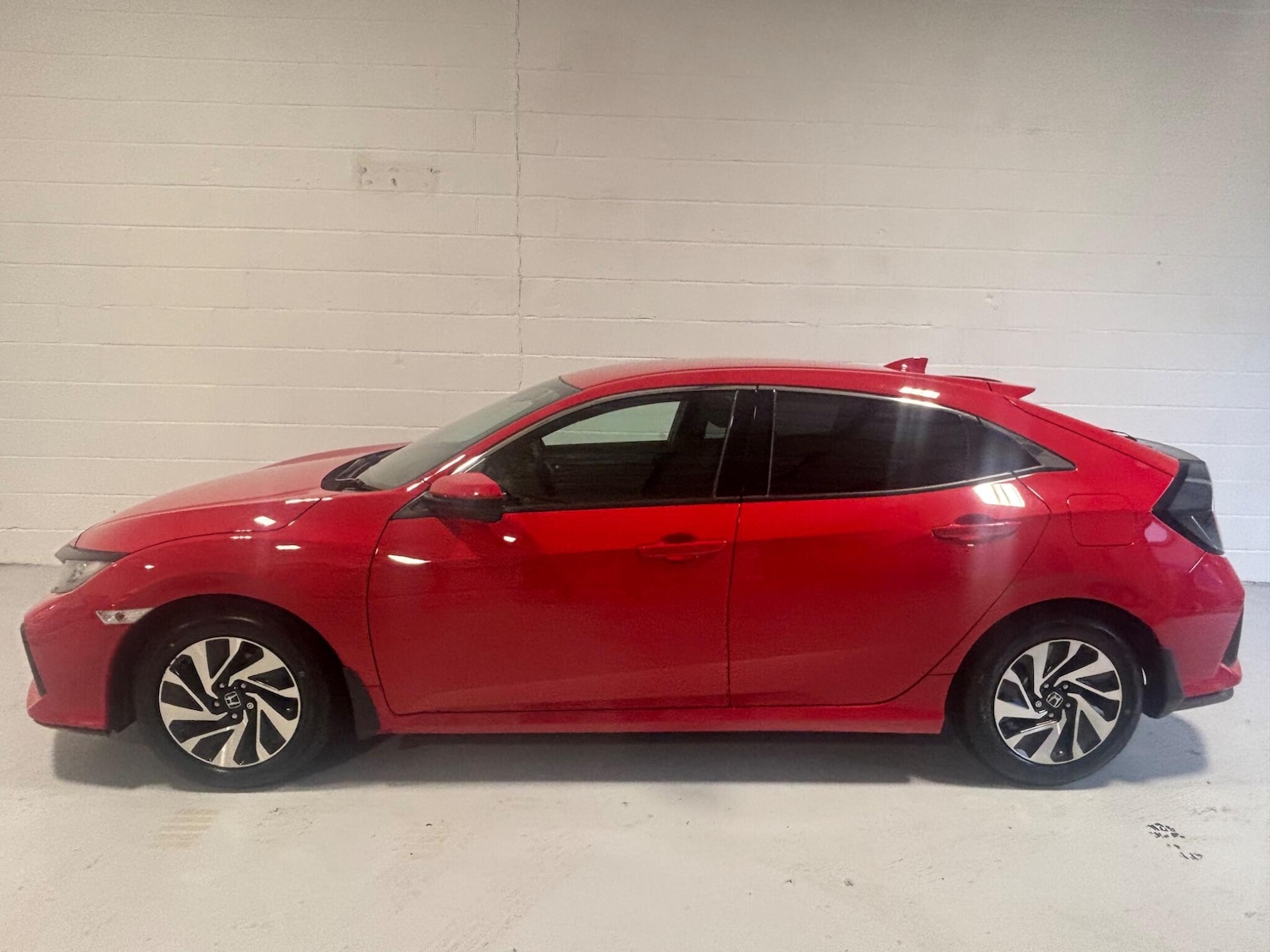 Used Honda Civic for sale - 77510700: Photo 4