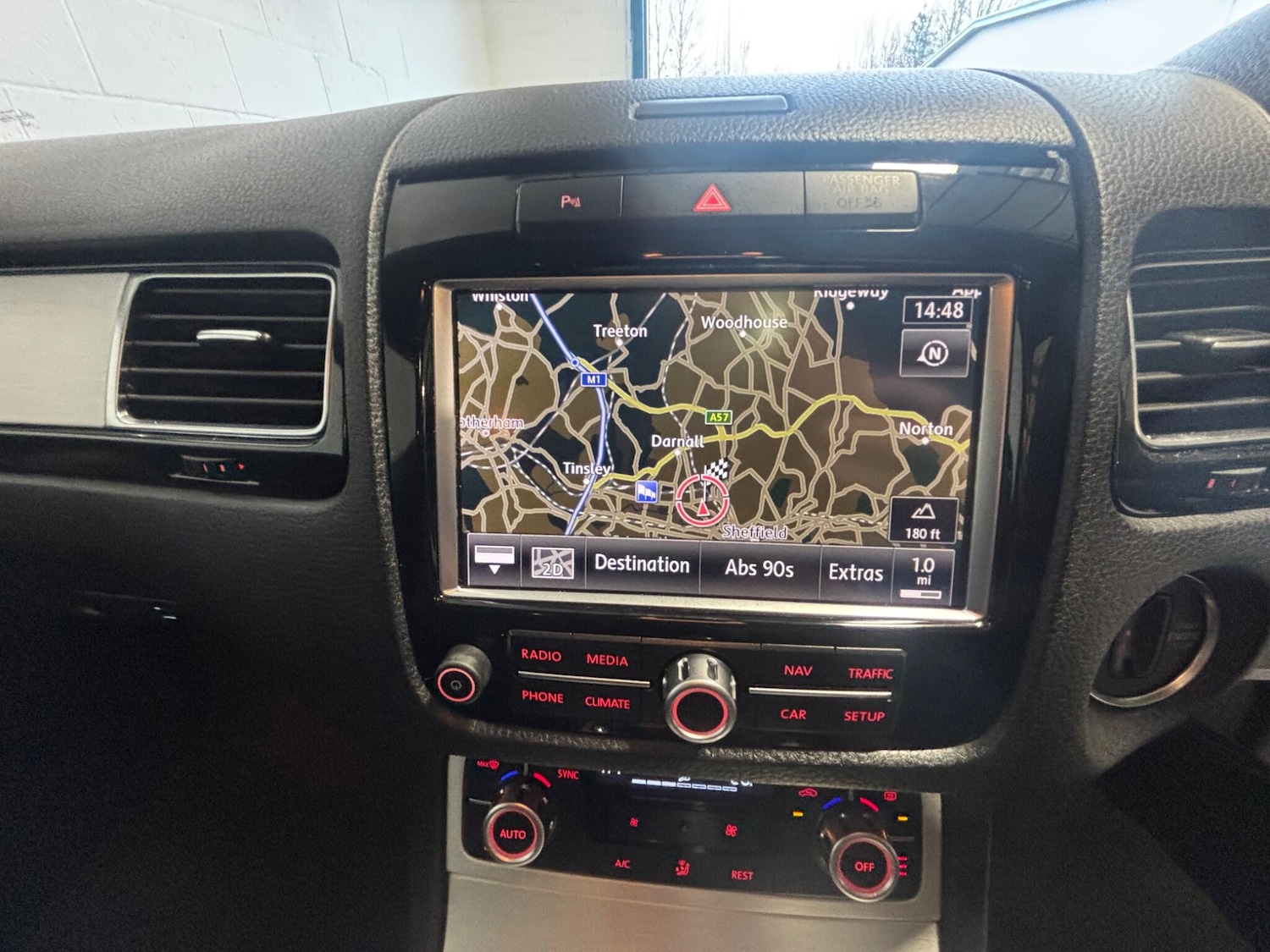 Used Volkswagen Touareg 2014 for sale - 77598382: Photo 38