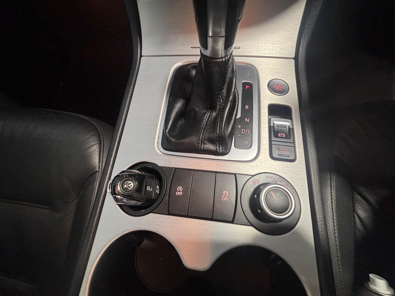 Used Volkswagen Touareg 2014 for sale - 77598382: Photo 41