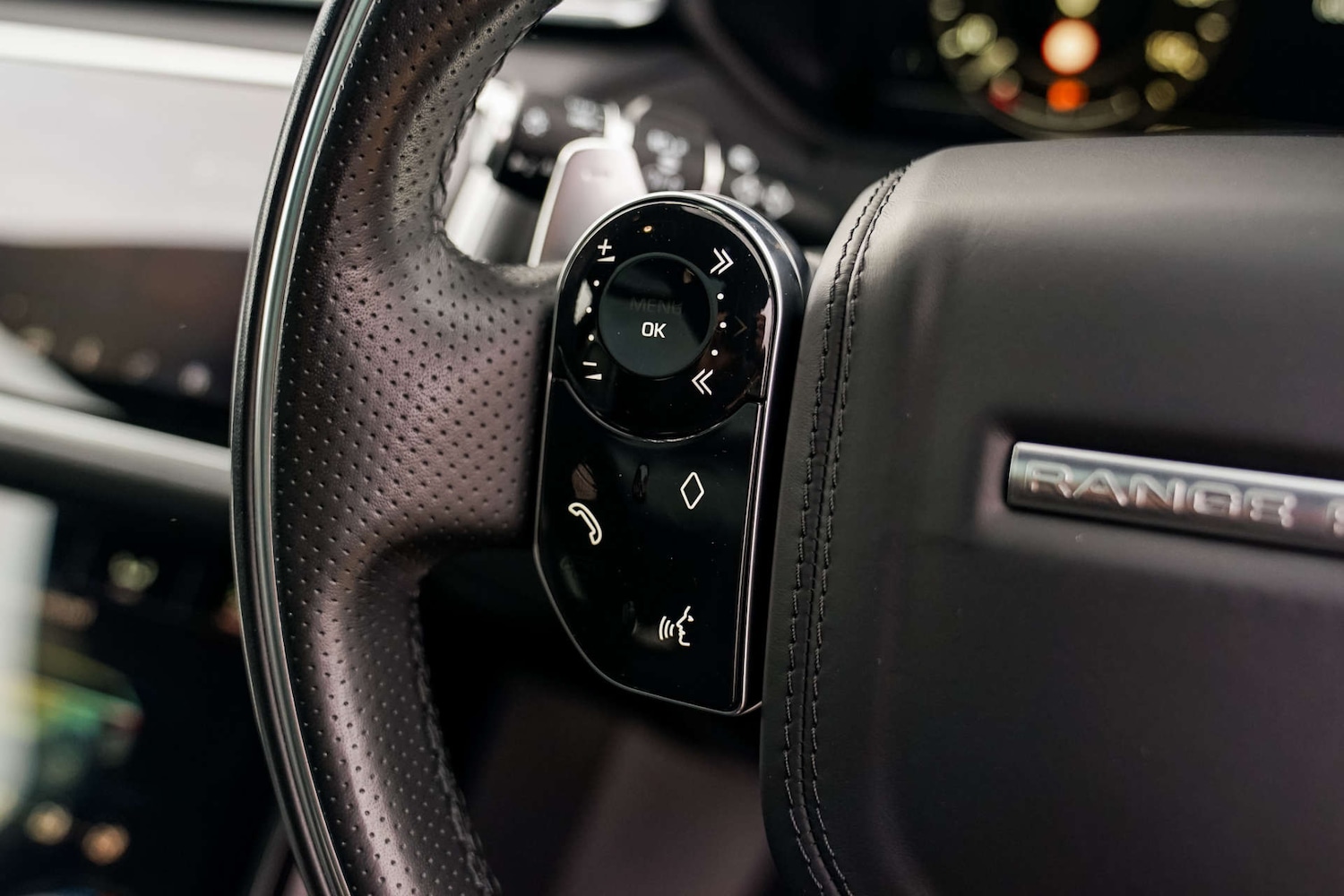 Used Land Rover Range Rover Velar 2017 for sale - 76352610: Photo 12