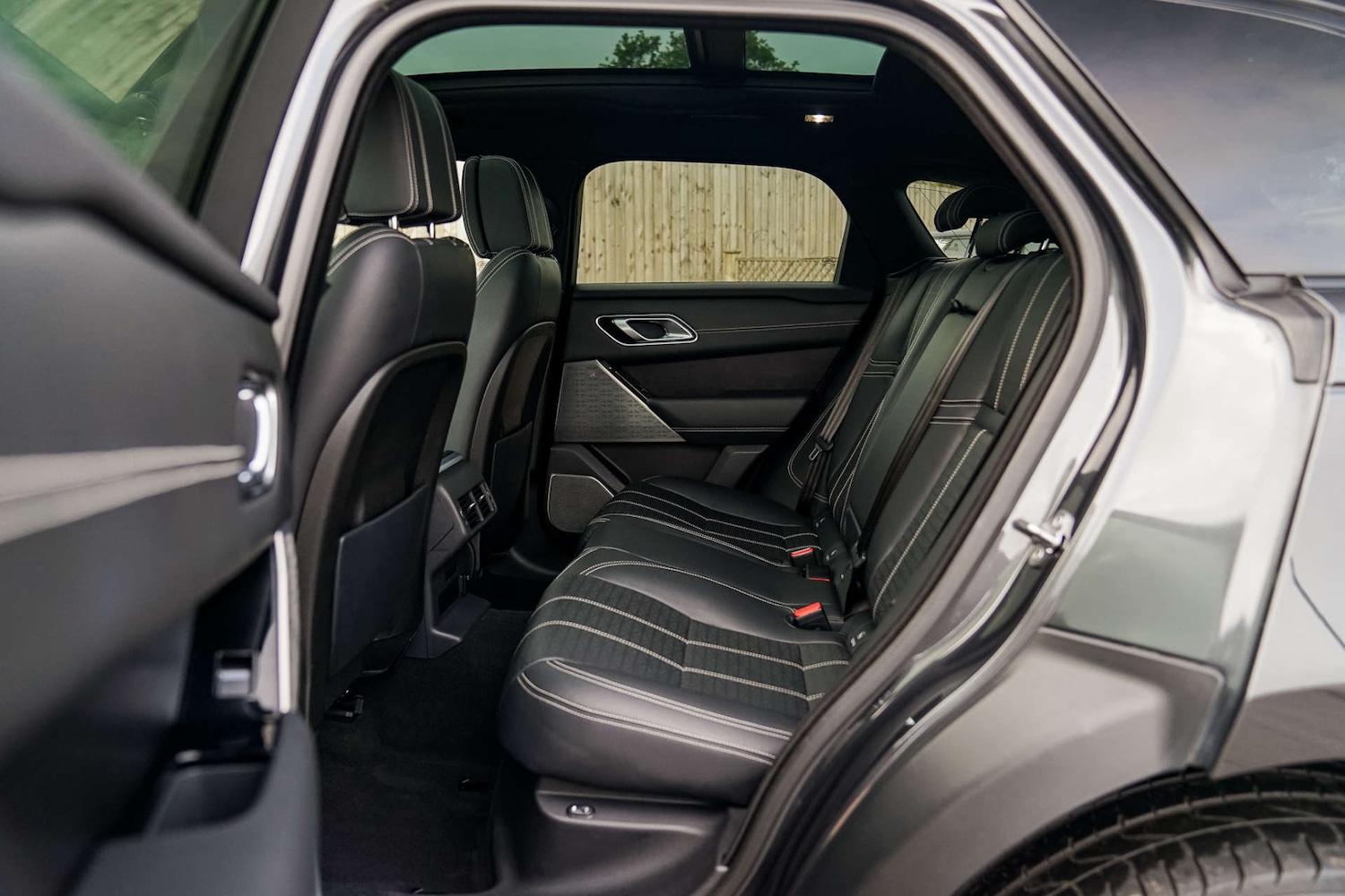 Used Land Rover Range Rover Velar 2017 for sale - 76352610: Photo 17