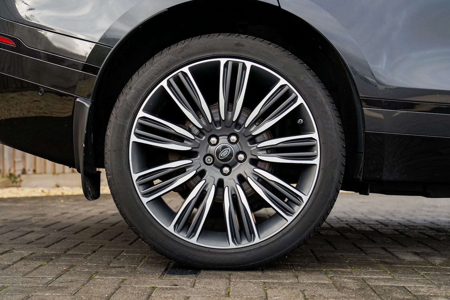 Used Land Rover Range Rover Velar 2017 for sale - 76352610: Photo 19