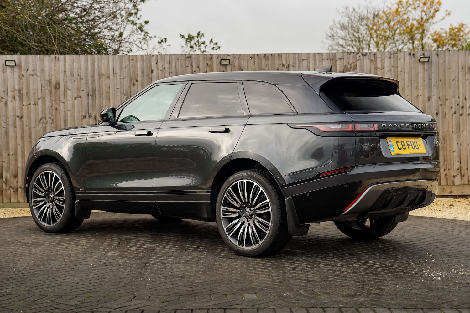 Used Land Rover Range Rover Velar 2017 for sale - 76352610: Photo 6