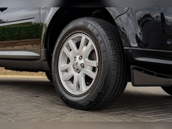 Used Land Rover Freelander 2011 for sale - 76023352: Photo