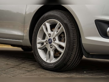 Used Ford Fiesta 2015 for sale - 74524538: Photo