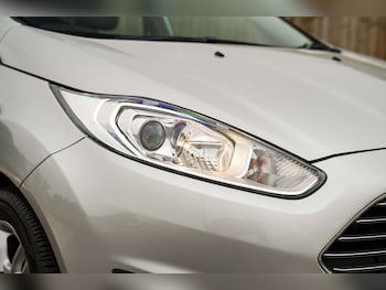 Used Ford Fiesta 2015 for sale - 74524538: Photo