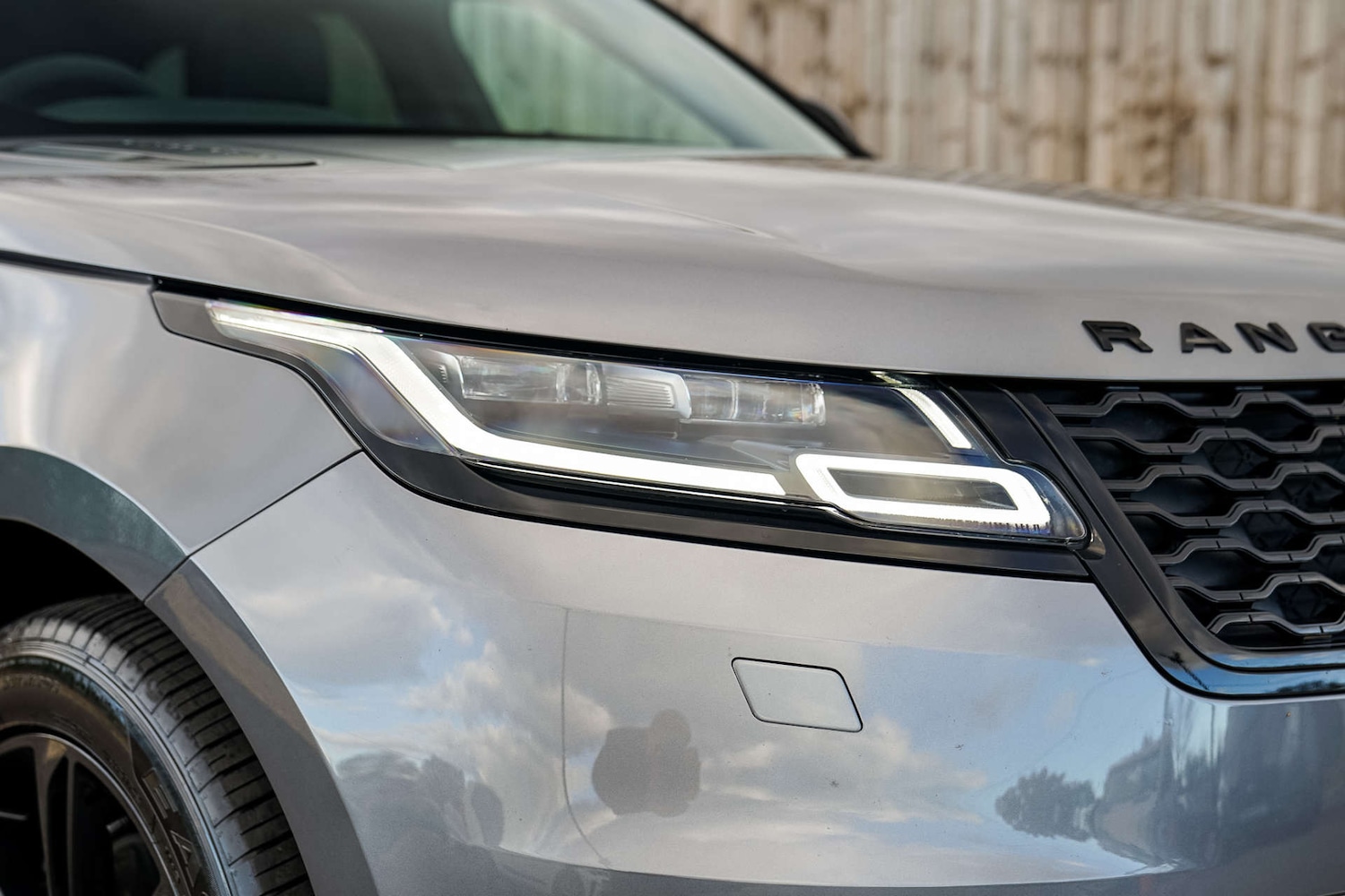 Used Land Rover Range Rover Velar 2022 for sale - 76600723: Photo 3