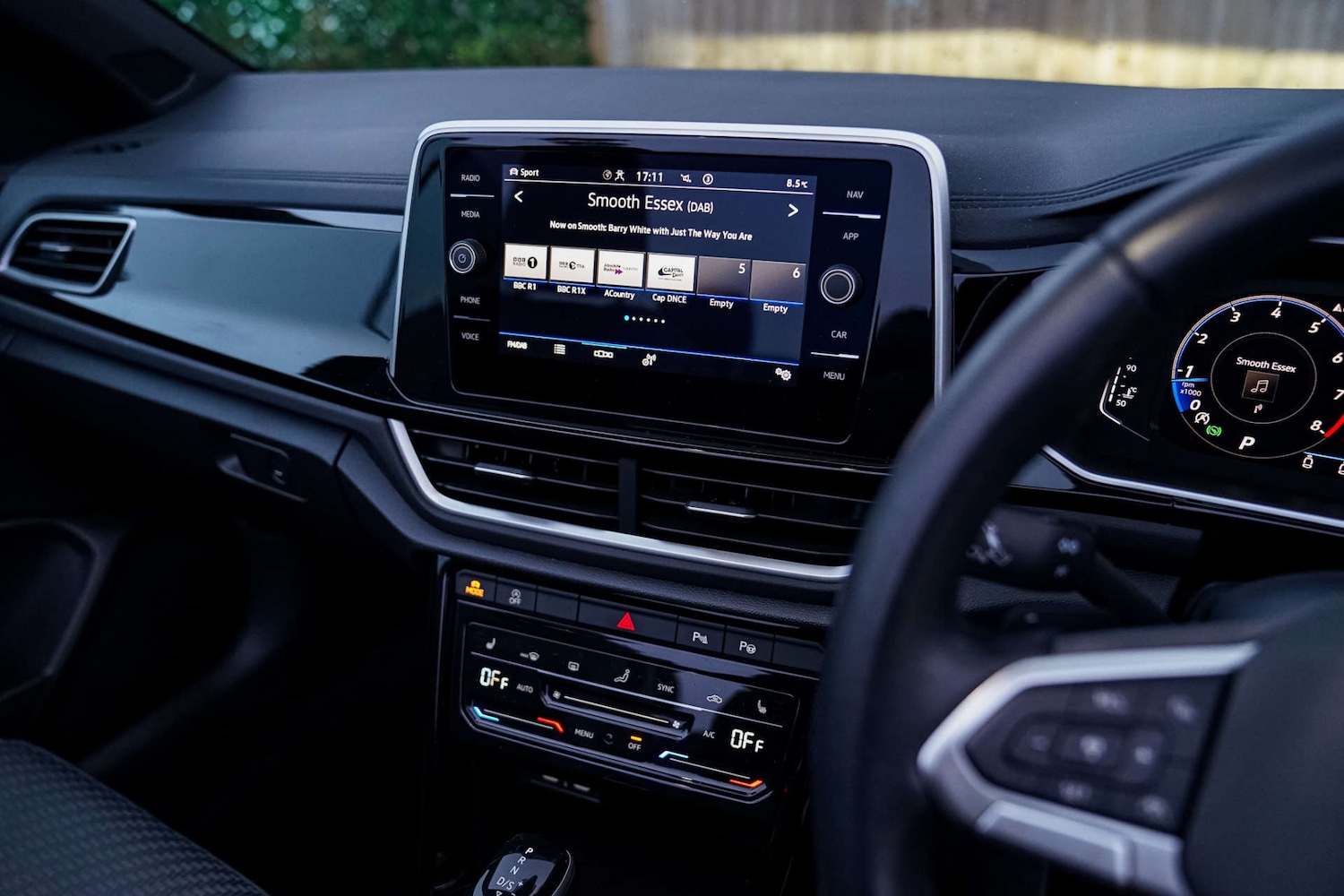 Used Volkswagen T-Roc 2024 for sale - 76381499: Photo 15