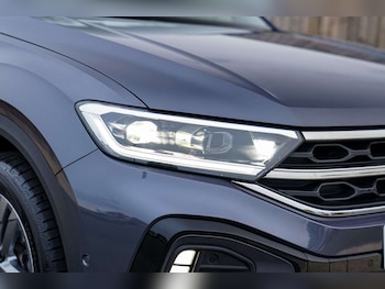 Used Volkswagen T-Roc 2024 for sale - 76381499: Photo