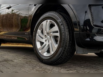 Used Land Rover Discovery Sport 2020 for sale - 76374443: Photo