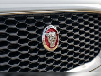Used Jaguar E-Pace 2020 for sale - 76020185: Photo