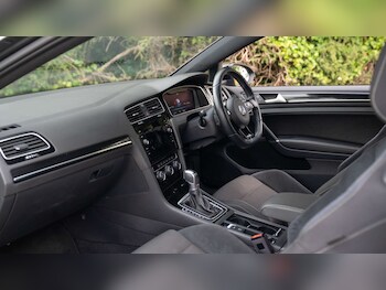 Used Volkswagen Golf 2017 for sale - 78669468: Photo