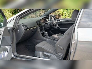 Used Volkswagen Golf 2017 for sale - 78669468: Photo