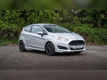 Used Ford Fiesta 2015 for sale - 78598685: Photo