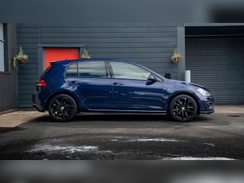 Used Volkswagen Golf 2019 for sale - 78542409: Photo