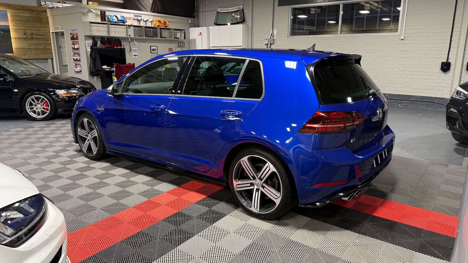 Used Volkswagen Golf 2017 for sale - 77421198: Photo 2