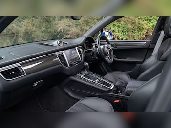 Used Porsche Macan 2018 for sale - 78165544: Photo