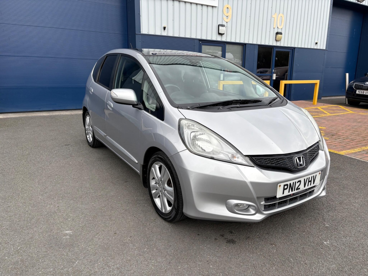 Used Honda Jazz 2012 for sale - 76094320: Photo 8