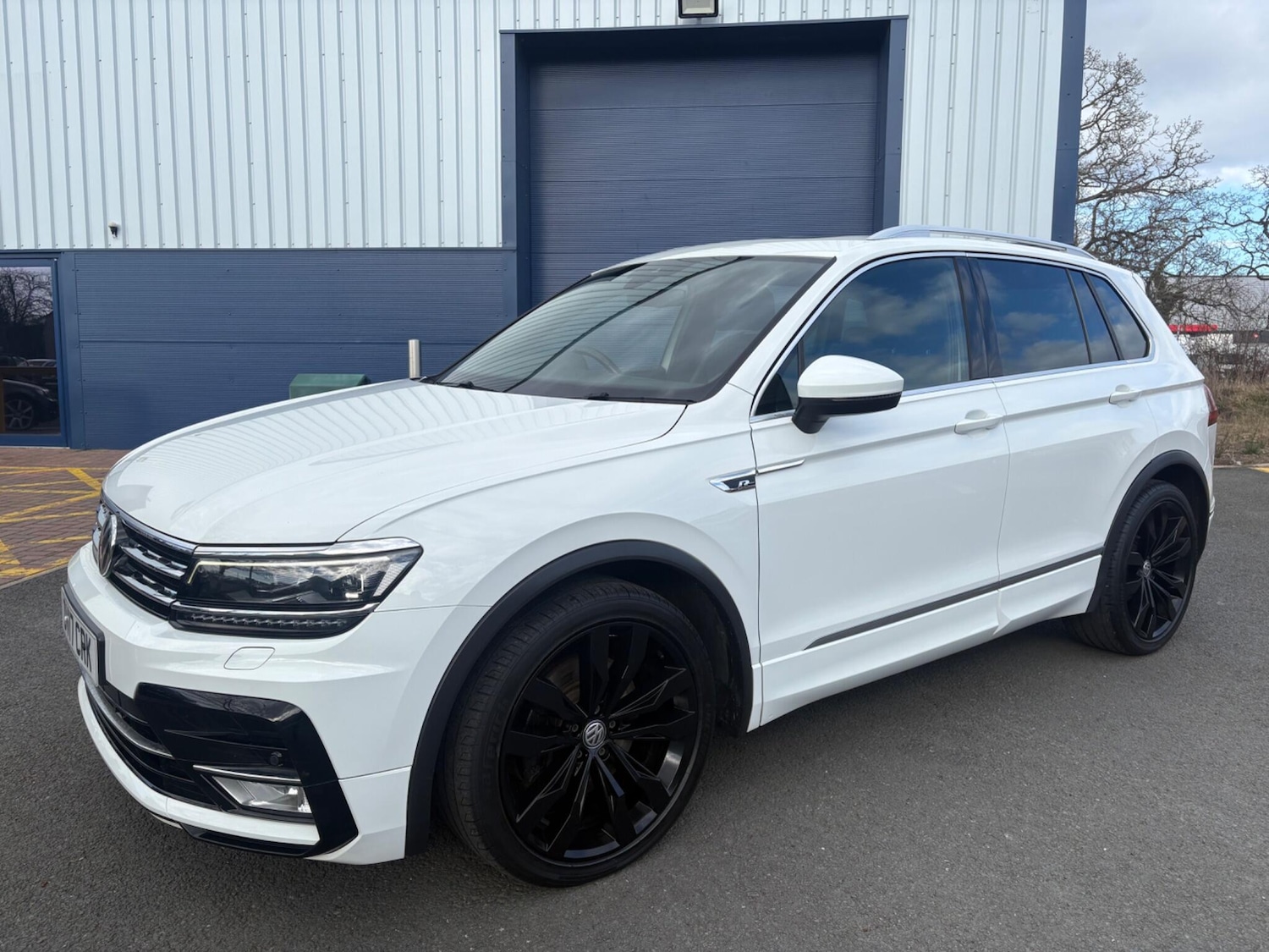 Used Volkswagen Tiguan 2017 for sale - 77892324: Photo 11