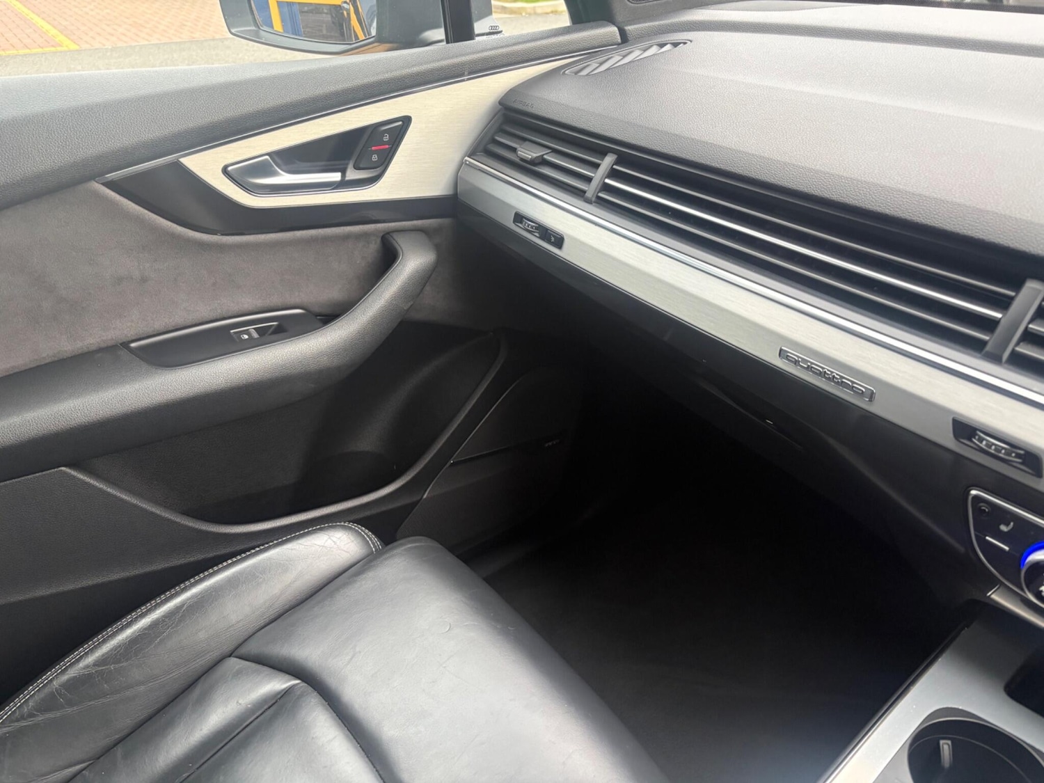 Used Audi SQ7 2017 for sale - 78034649: Photo 28