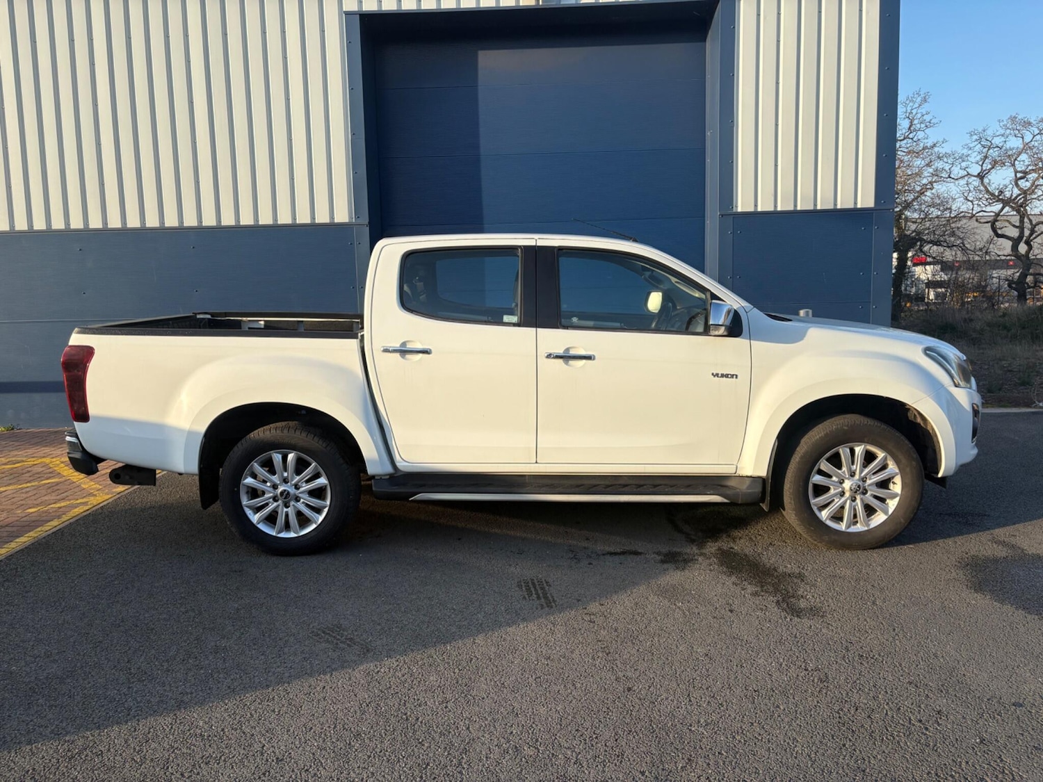 Used Isuzu D-Max 2019 for sale - 77940338: Photo 4