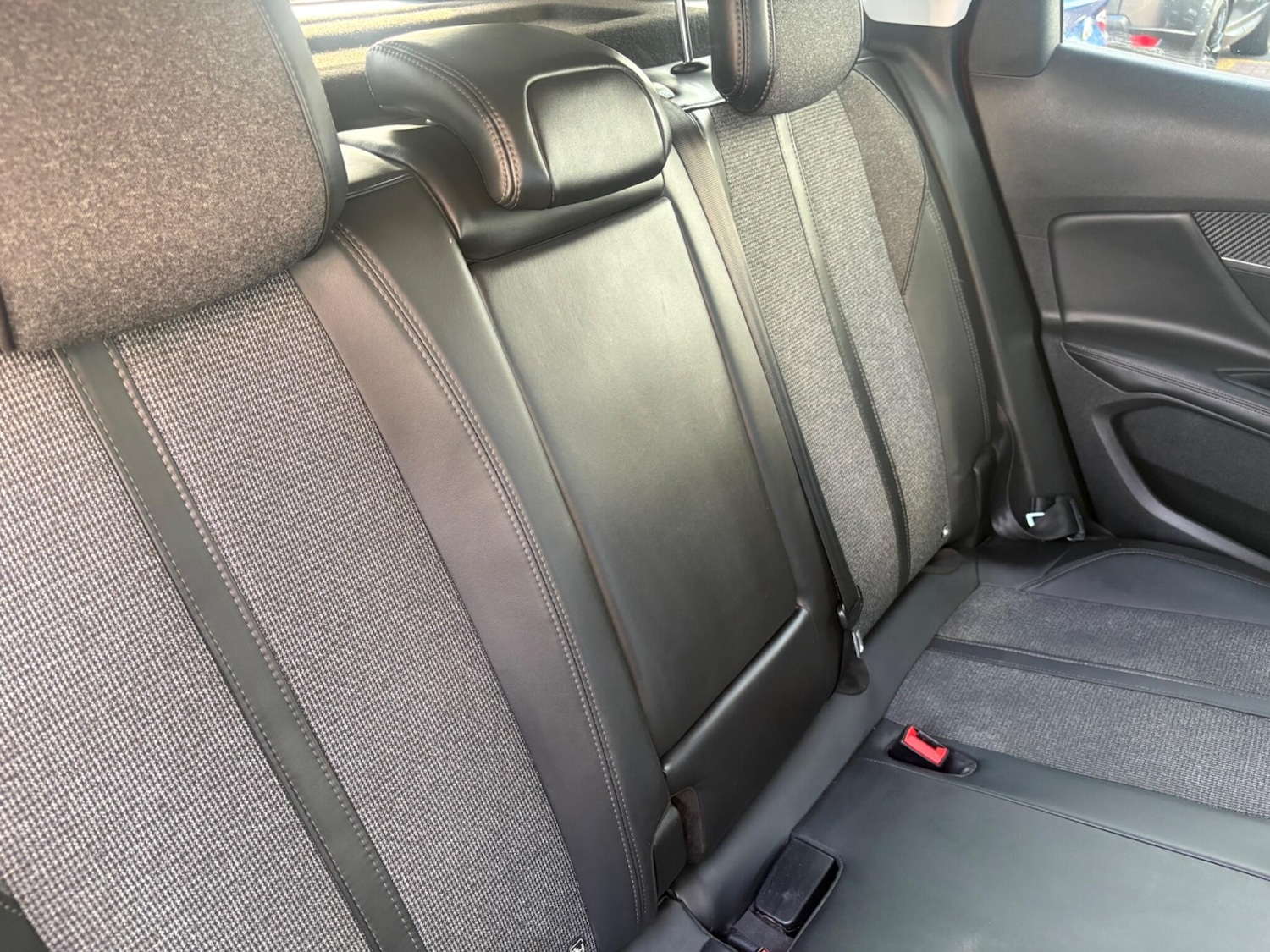 Used Peugeot 3008 2017 for sale - 77970323: Photo 17