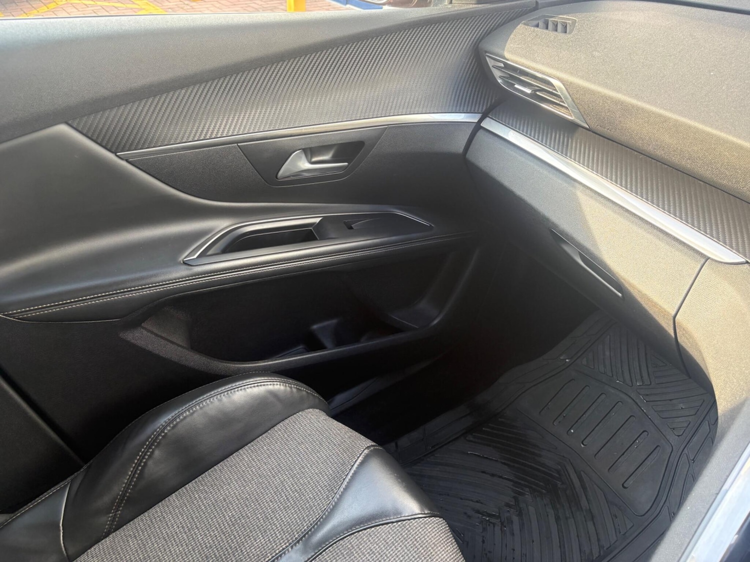 Used Peugeot 3008 2017 for sale - 77970323: Photo 23