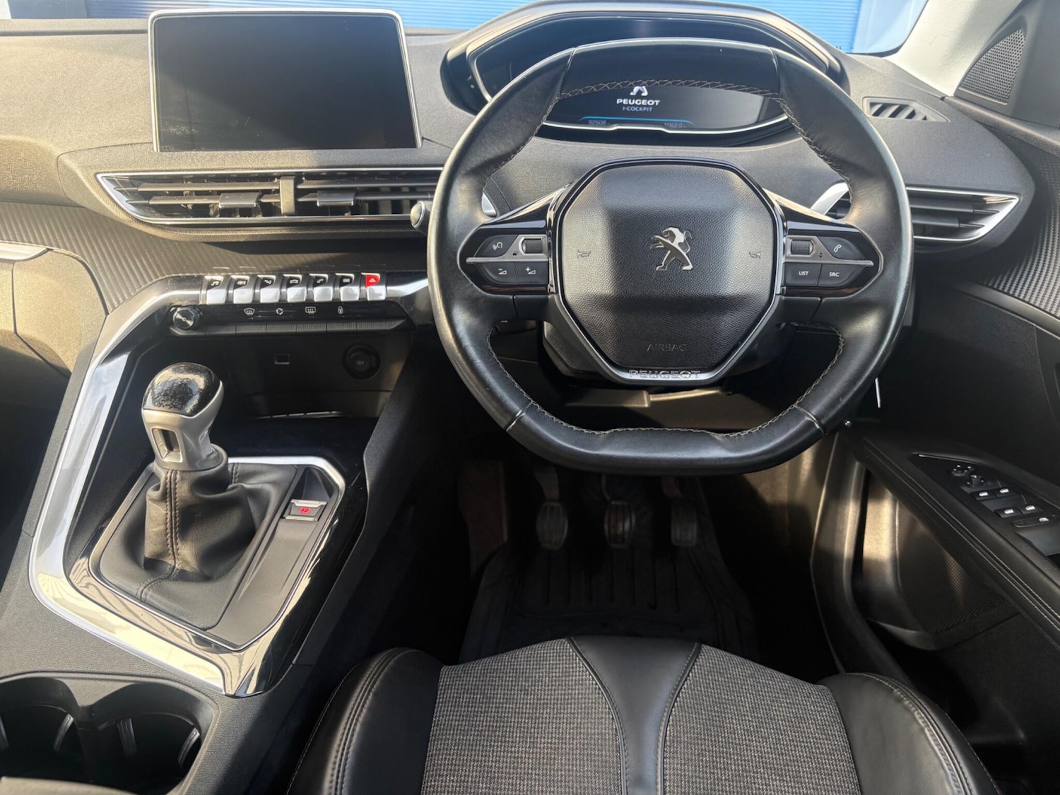 Used Peugeot 3008 2017 for sale - 77970323: Photo 25