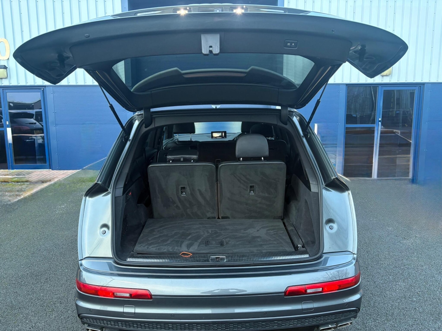 Used Audi SQ7 2017 for sale - 77142972: Photo 32