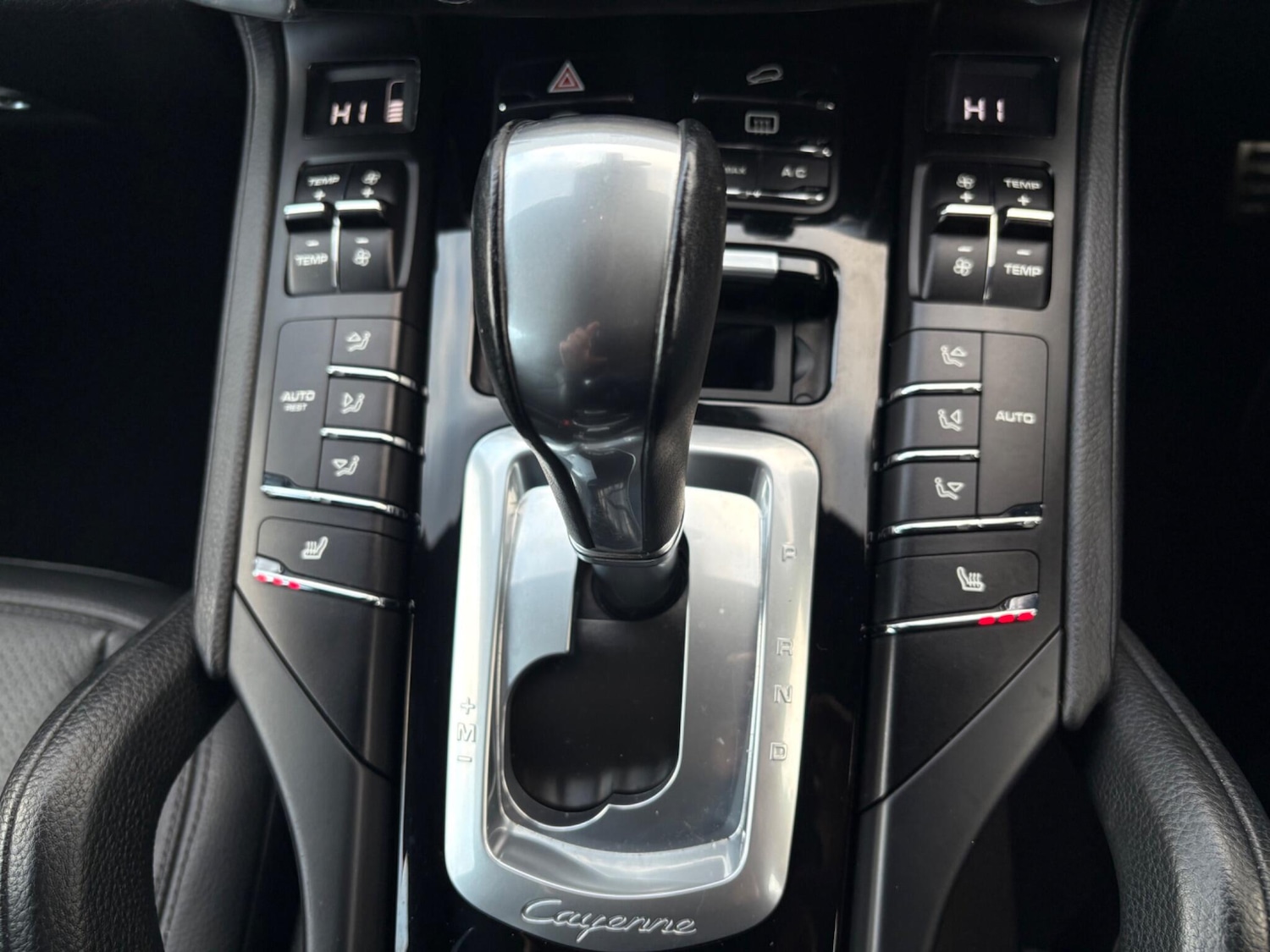 Used Porsche Cayenne 2015 for sale - 76645728: Photo 19