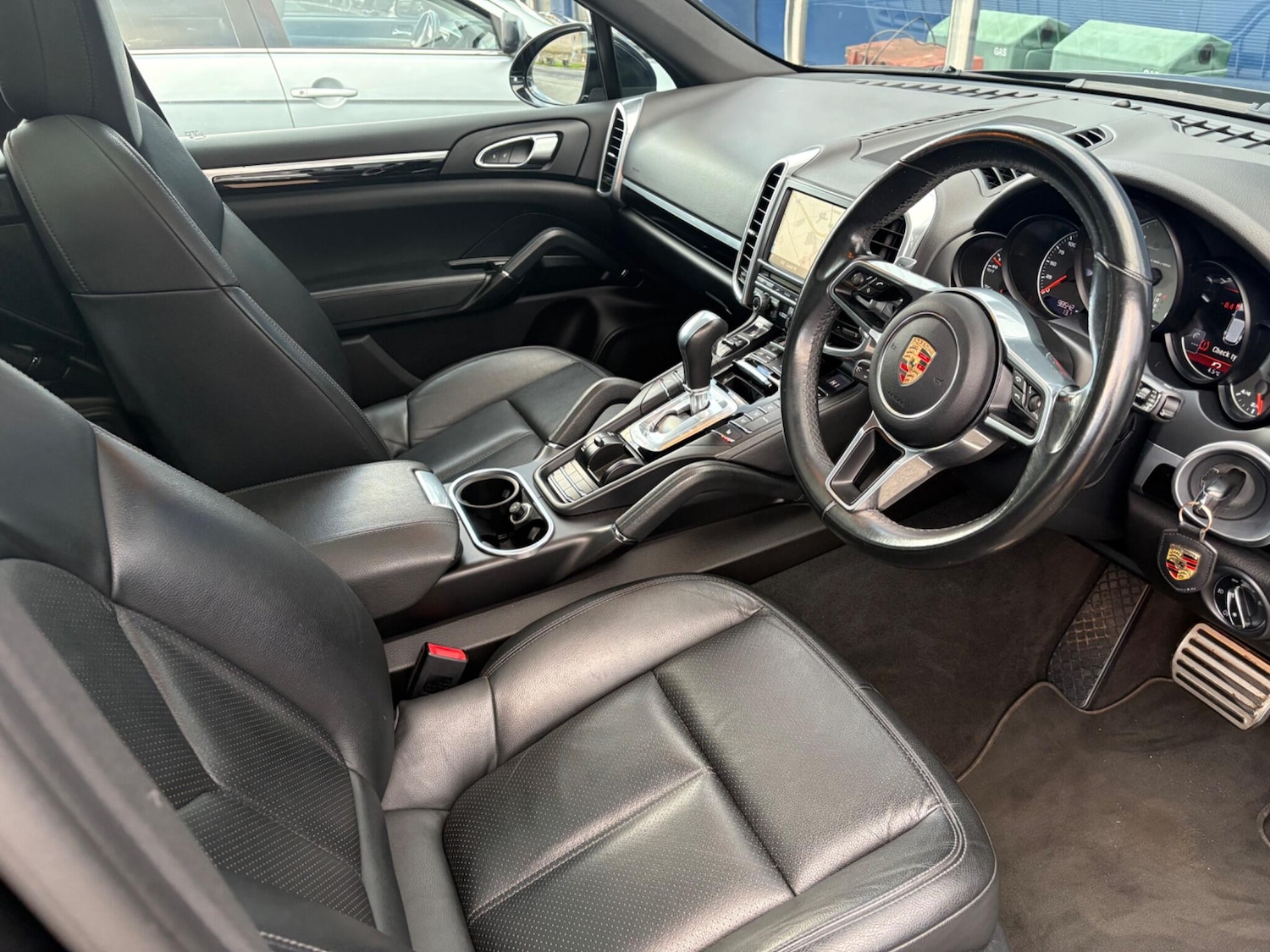 Used Porsche Cayenne 2015 for sale - 76645728: Photo 20