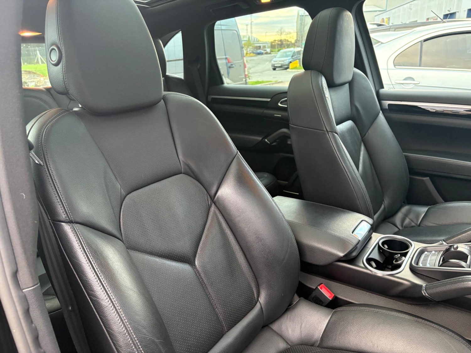 Used Porsche Cayenne 2015 for sale - 76645728: Photo 21