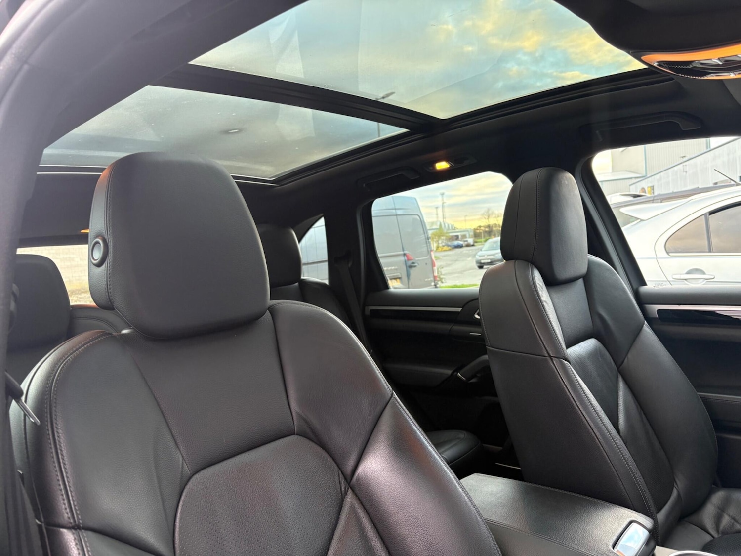 Used Porsche Cayenne 2015 for sale - 76645728: Photo 22