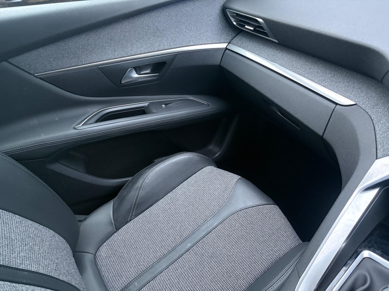 Used Peugeot 3008 2019 for sale - 77143882: Photo 9