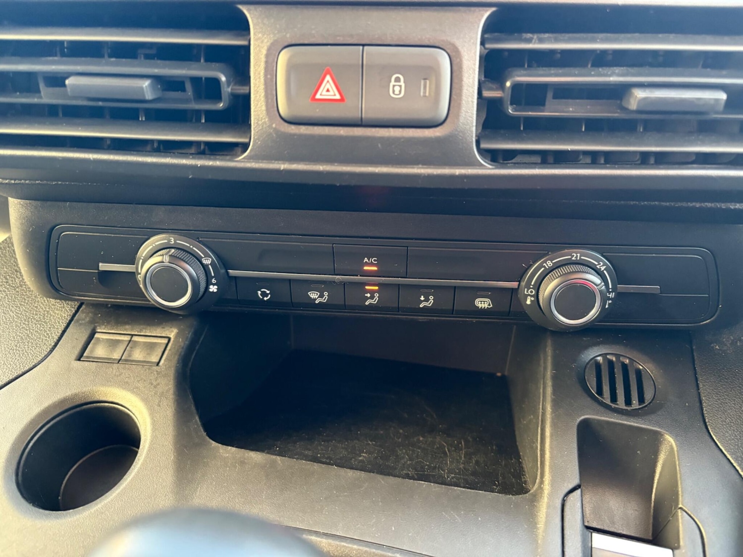 Used Peugeot Partner 2022 for sale - 76397977: Photo 16