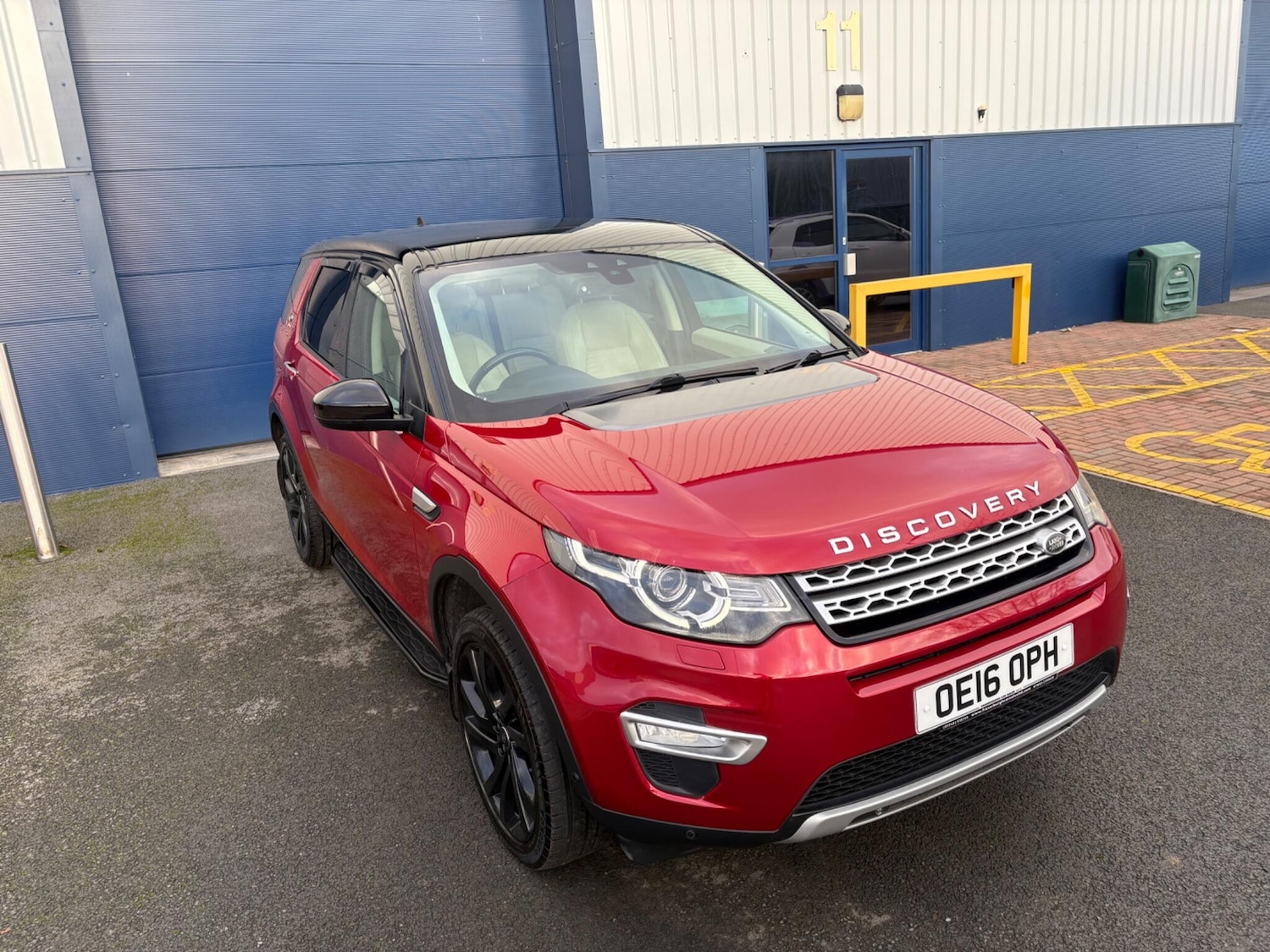 Used Land Rover Discovery Sport 2016 for sale - 77163344: Photo 15