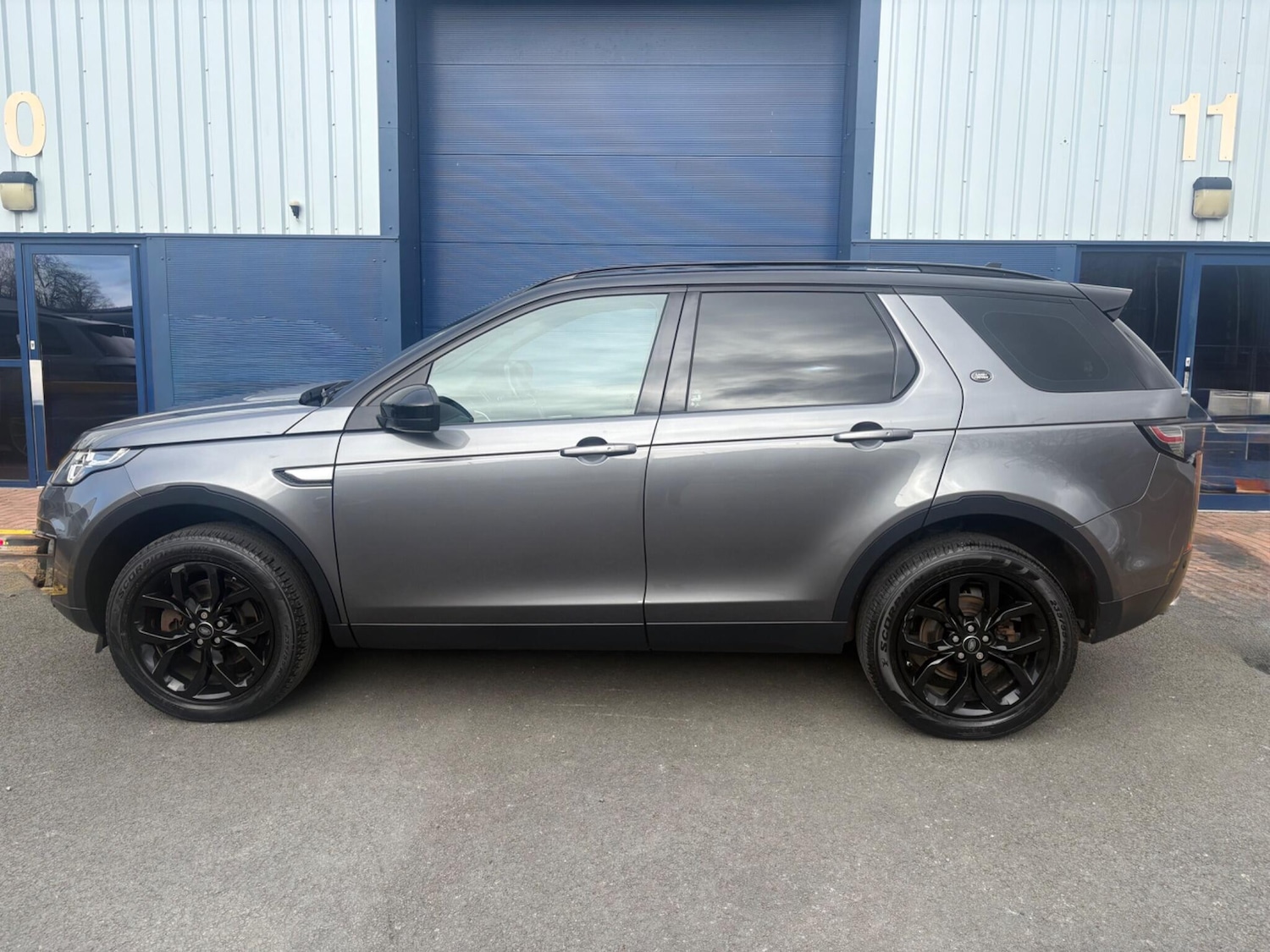 Used Land Rover Discovery Sport for sale - 78128013: Photo 3