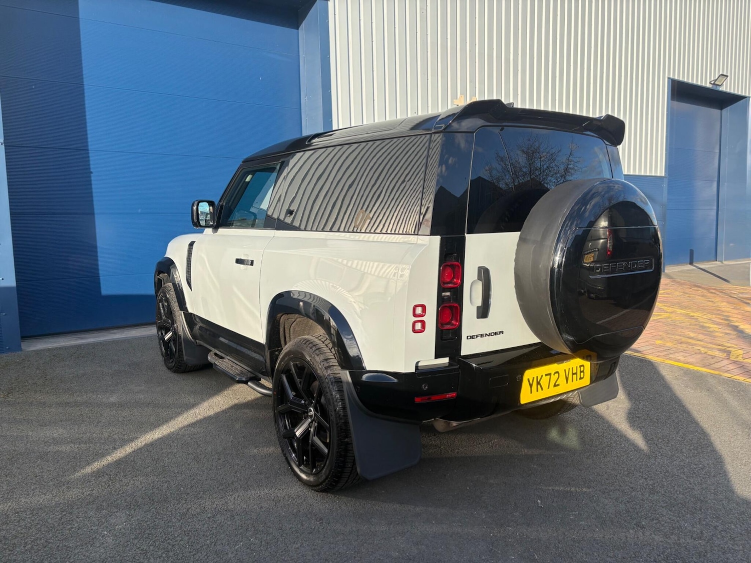 Used Land Rover Defender 2022 for sale - 77892334: Photo 11