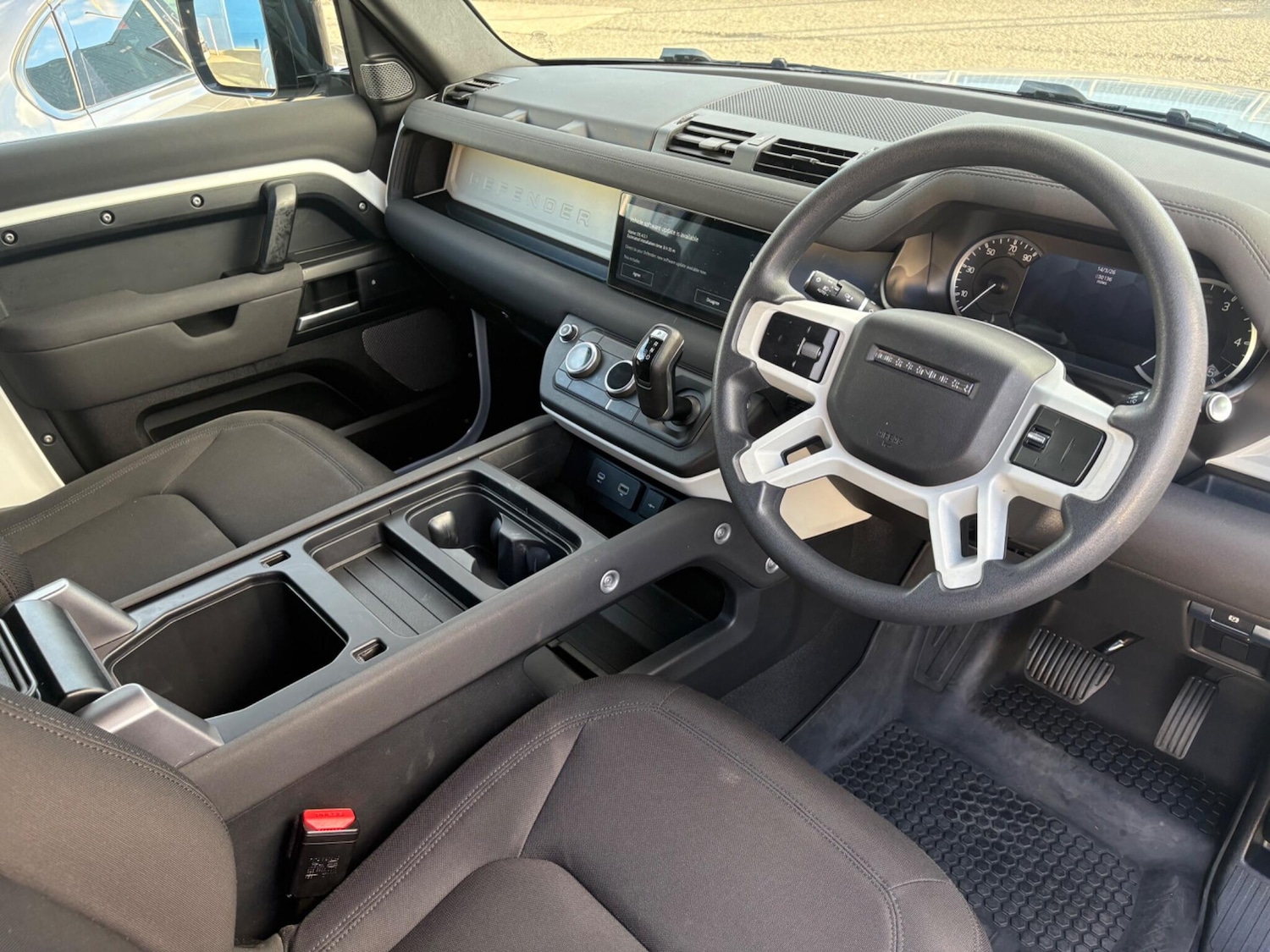 Used Land Rover Defender 2022 for sale - 77892334: Photo 16