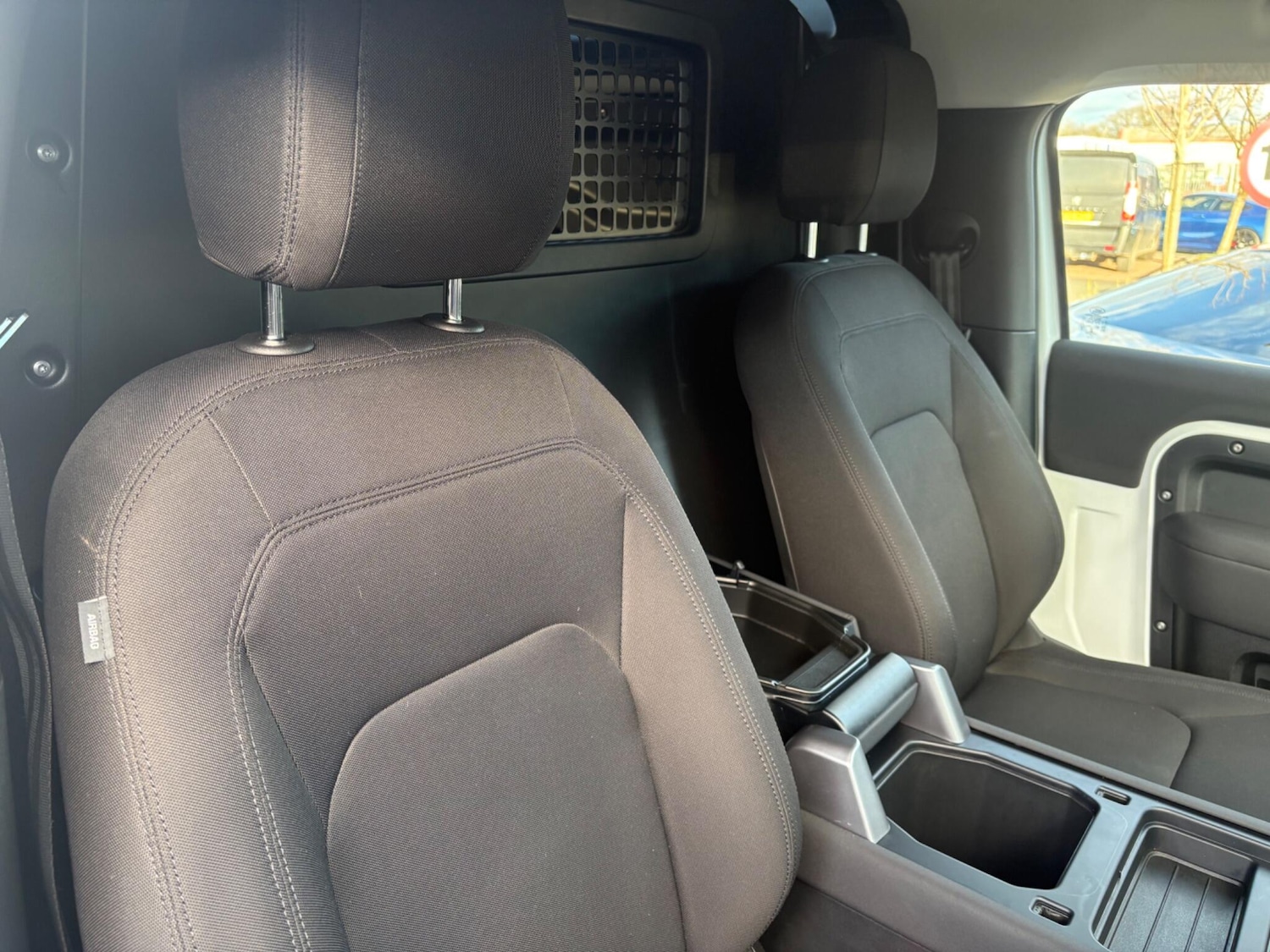 Used Land Rover Defender 2022 for sale - 77892334: Photo 17