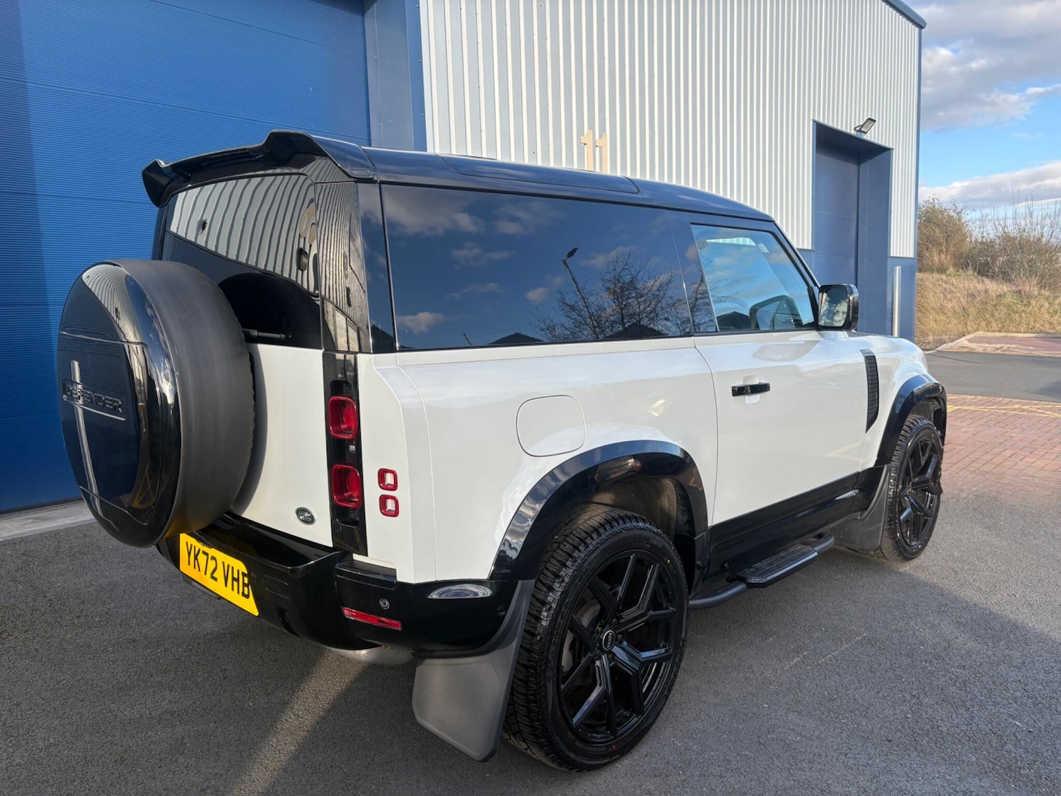 Used Land Rover Defender 2022 for sale - 77892334: Photo 7