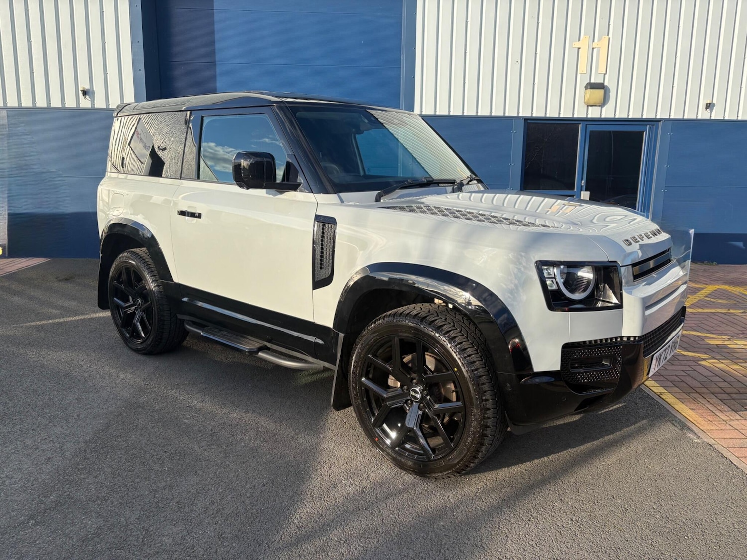 Used Land Rover Defender 2022 for sale - 77892334: Photo 8