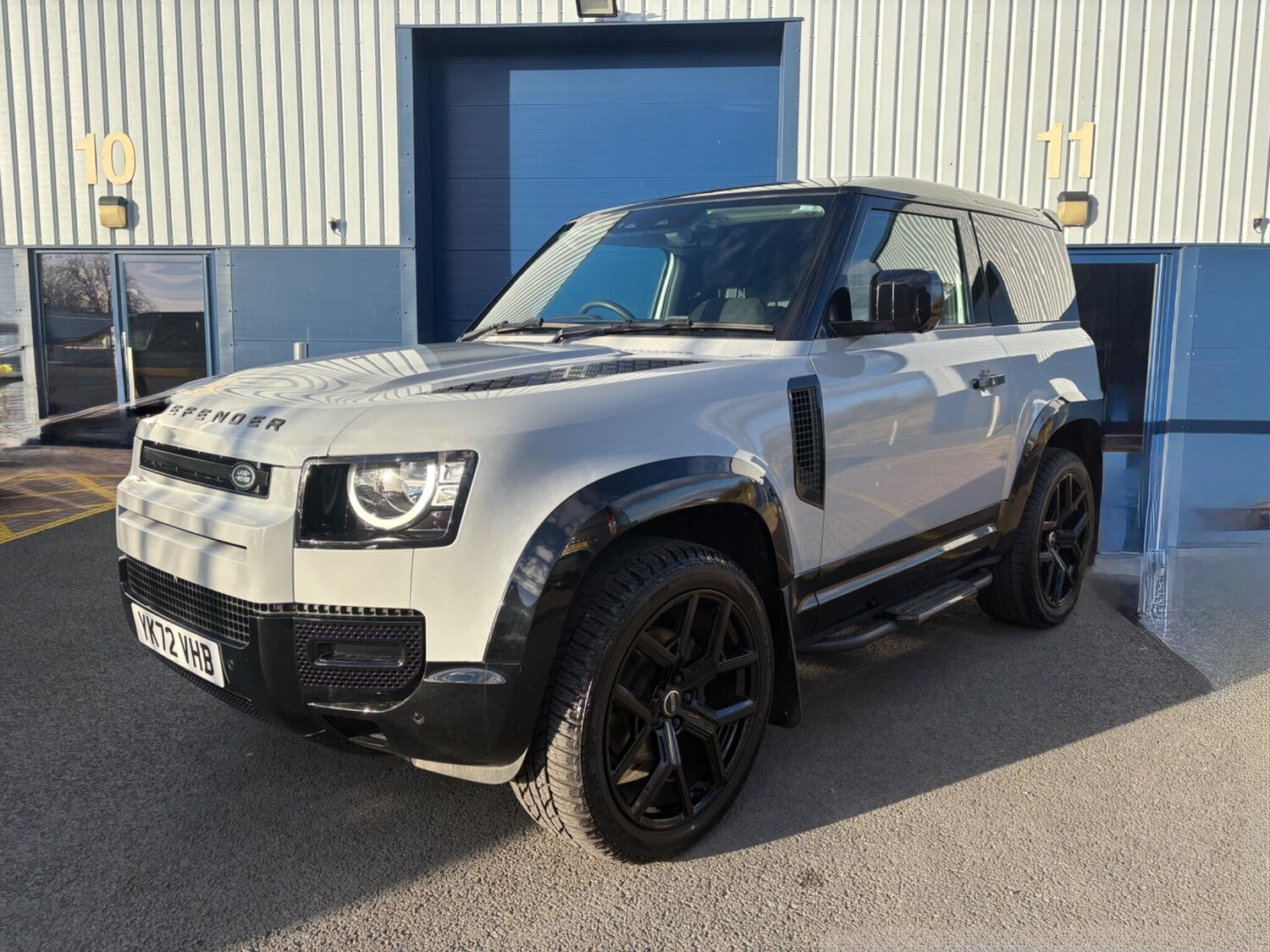 Used Land Rover Defender 2022 for sale - 77892334: Photo 9