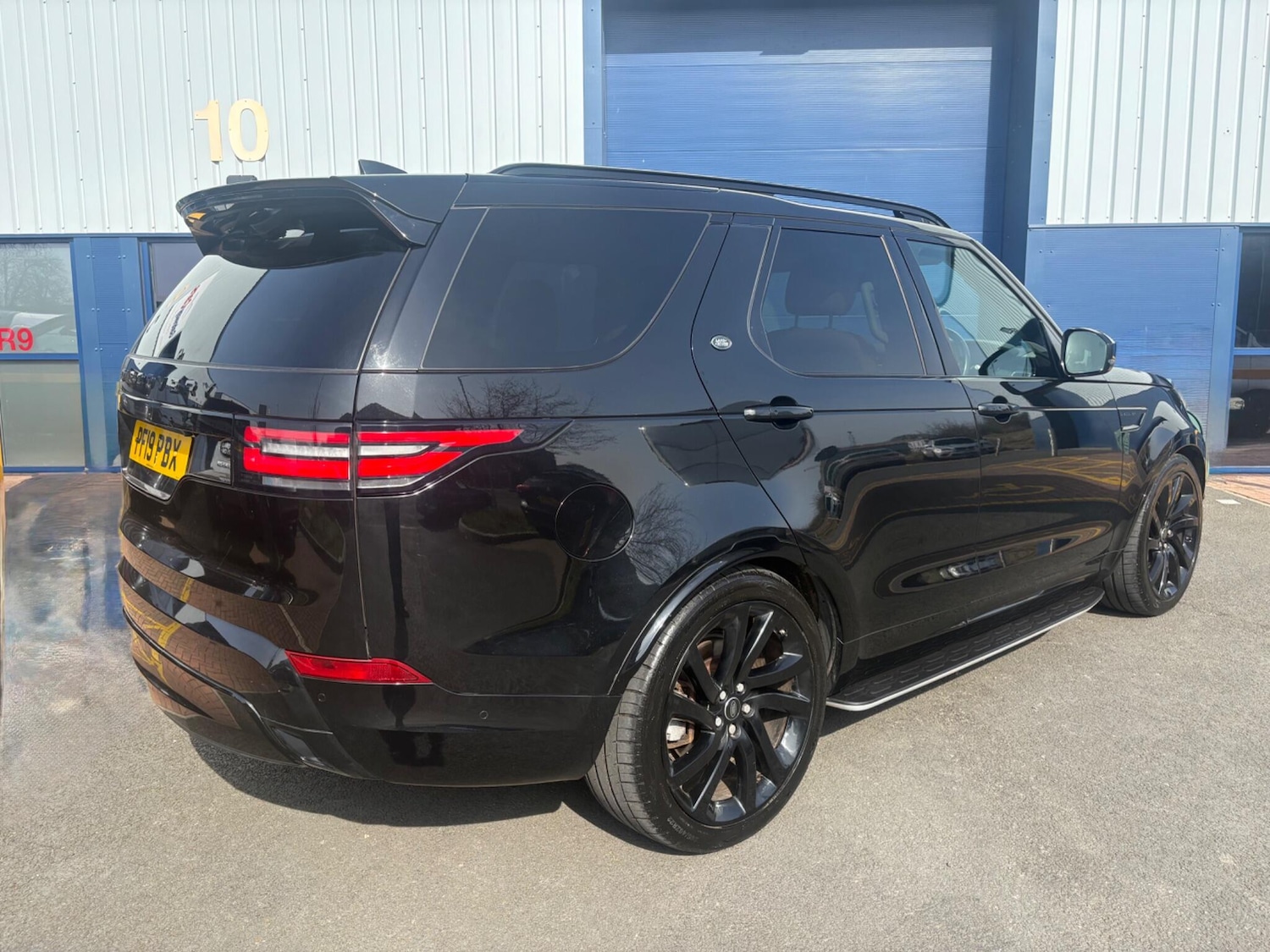 Used Land Rover Discovery 2019 for sale - 77970322: Photo 11